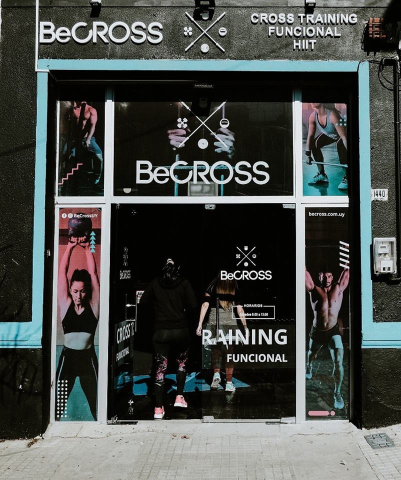 Fachada de BeCross, Palermo